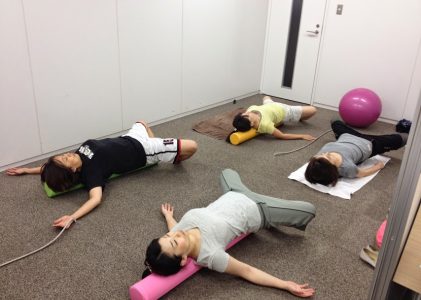ストレッチポールで凝り固まった筋肉をリセット